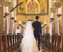 不同婚禮儀式，男士應(yīng)該搭配什么樣的定制西裝