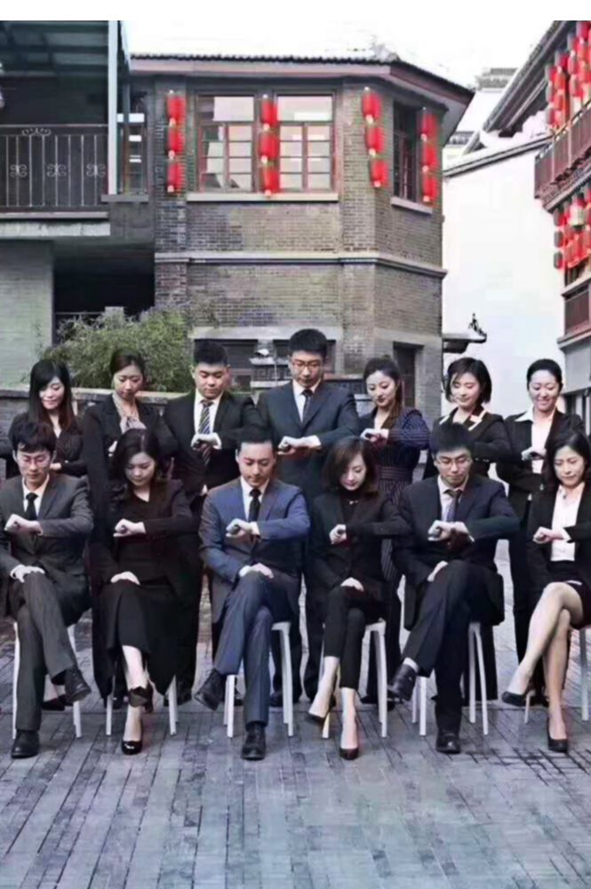 企業(yè)定做團體西服案例圖片