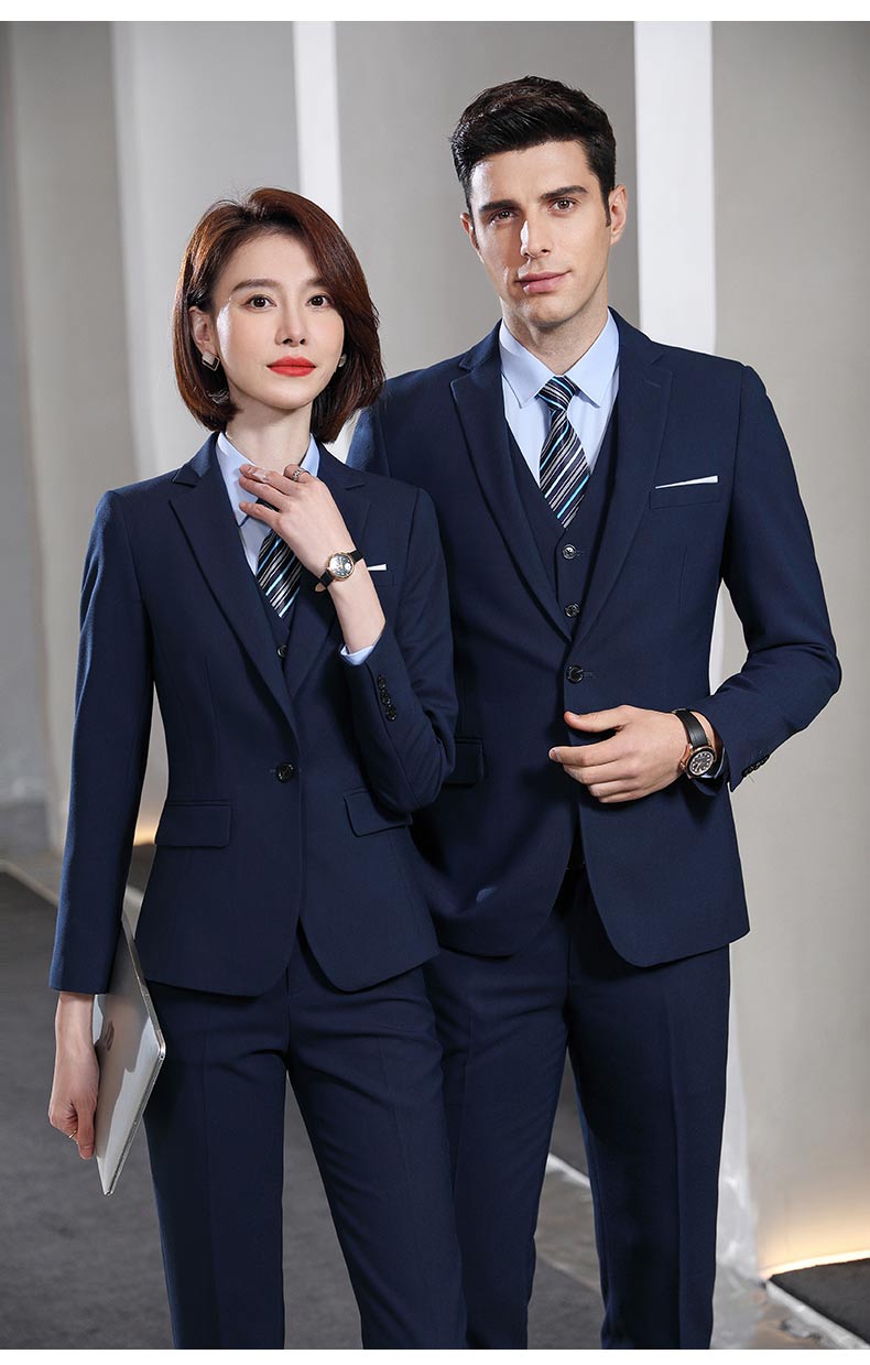 企業(yè)定做團(tuán)體西服模特展示圖片4